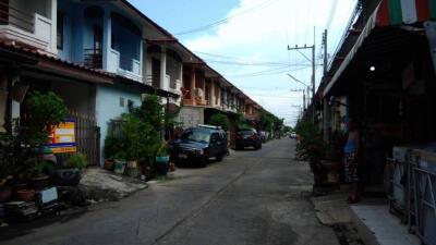 72 Sqm., 3 Beds, 2 Baths Townhouse listed for ฿ 820,000.