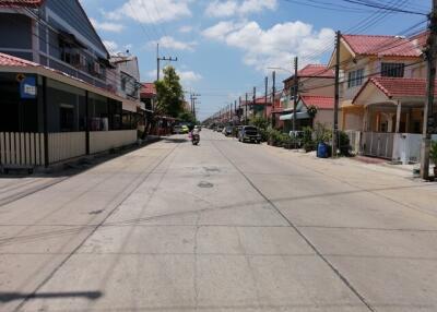 64 Sqm., 1 Bed, 1 Bath Townhouse listed for ฿ 990,000.