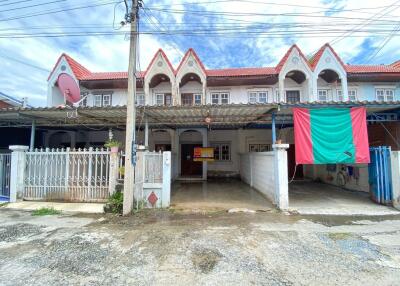 76 Sqm., 1 Bed, 1 Bath Townhouse listed for ฿ 945,000.