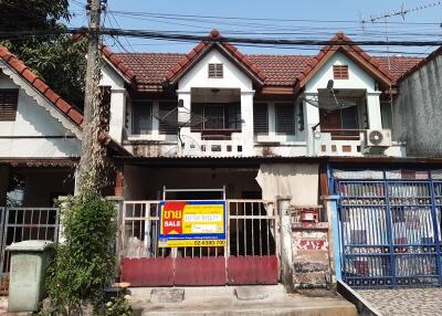 72 Sqm., 1 Bed, 1 Bath Townhouse listed for ฿ 855,000.
