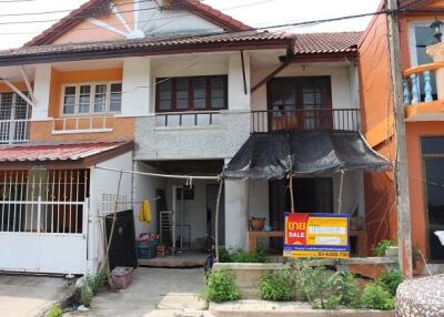 72 Sqm., 3 Beds, 2 Baths Townhouse listed for ฿ 945,000.