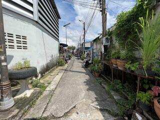 84 Sqm., 1 Bed, 1 Bath Townhouse listed for ฿ 855,000.