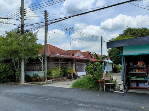 72 Sqm., 2 Beds, 2 Baths Townhouse listed for ฿ 855,000.
