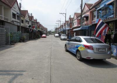 68 Sqm., 1 Bed, 1 Bath Townhouse listed for ฿ 855,000.