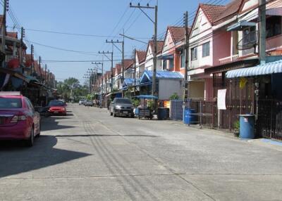 68 Sqm., 1 Bed, 1 Bath Townhouse listed for ฿ 855,000.