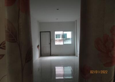 87 Sqm., 2 Beds, 1 Bath Townhouse listed for ฿ 945,000.