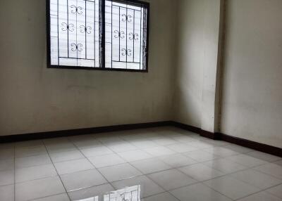64 Sqm., 1 Bed, 2 Baths Townhouse listed for ฿ 945,000.