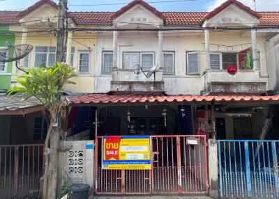 66 Sqm., 1 Bed, 1 Bath Townhouse listed for ฿ 945,000.