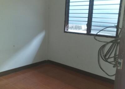 124 Sqm., 3 Beds, 2 Baths Townhouse listed for ฿ 850,000.