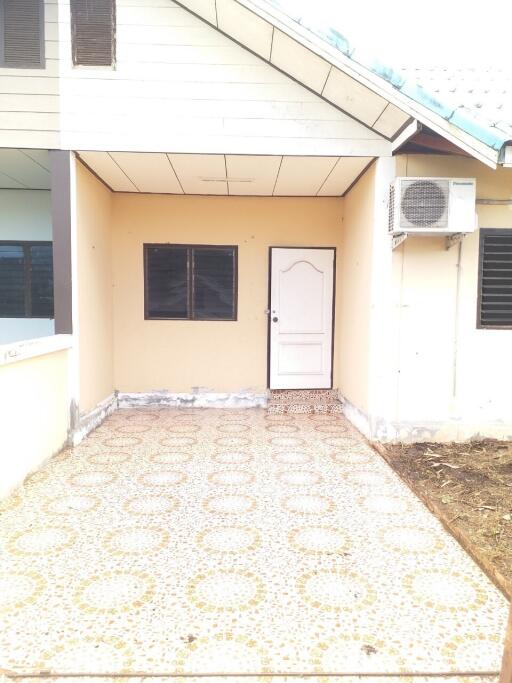 124 Sqm., 3 Beds, 2 Baths Townhouse listed for ฿ 850,000.