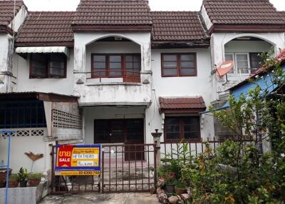 72 Sqm., 2 Beds, 2 Baths Townhouse listed for ฿ 750,000.