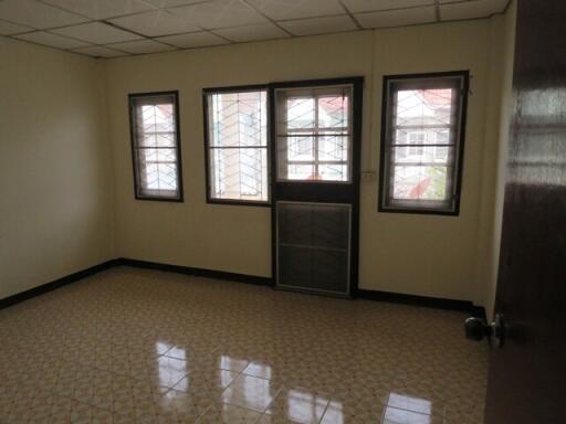 64 Sqm., 1 Bed, 1 Bath Townhouse listed for ฿ 808,000.