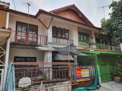 72 Sqm., 3 Beds, 2 Baths Townhouse listed for ฿ 808,000.