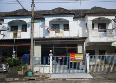 74 Sqm., 1 Bed, 1 Bath Townhouse listed for ฿ 893,000.