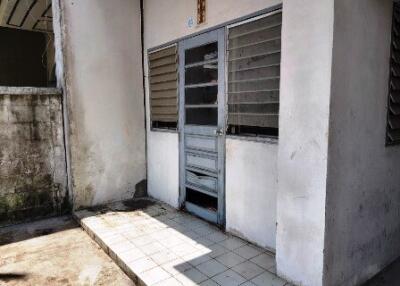 76 Sqm., 1 Bed, 1 Bath Townhouse listed for ฿ 893,000.