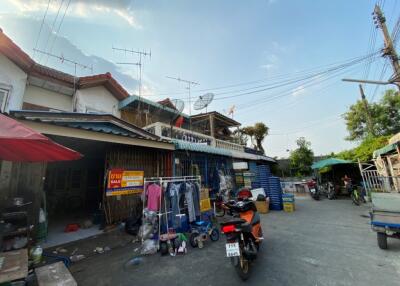 64 Sqm., 1 Bed, 2 Baths Townhouse listed for ฿ 808,000.