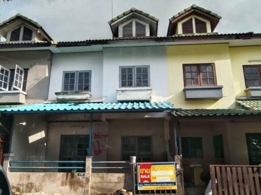 70 Sqm., 3 Beds, 2 Baths Townhouse listed for ฿ 893,000.