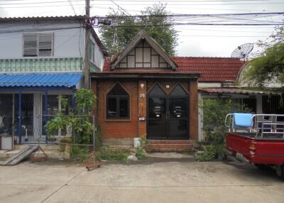78 Sqm., 2 Beds, 1 Bath Townhouse listed for ฿ 893,000.
