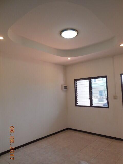 96 Sqm., 3 Beds, 2 Baths Townhouse listed for ฿ 810,000.