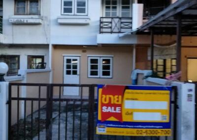 84 Sqm., 1 Bed, 1 Bath Townhouse listed for ฿ 680,000.