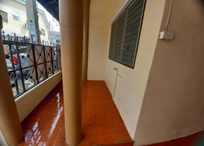 75 Sqm., 1 Bed, 1 Bath Townhouse listed for ฿ 720,000.