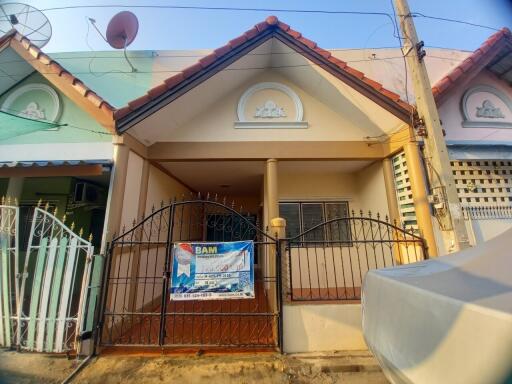 76 Sqm., 1 Bed, 1 Bath Townhouse listed for ฿ 720,000.