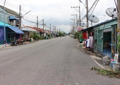 96 Sqm., 2 Beds, 1 Bath Townhouse listed for ฿ 660,000.