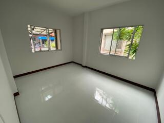 126 Sqm., 2 Beds, 1 Bath Townhouse listed for ฿ 872,000.