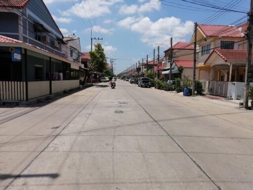 84 Sqm., 1 Bed, 1 Bath Townhouse listed for ฿ 779,000.