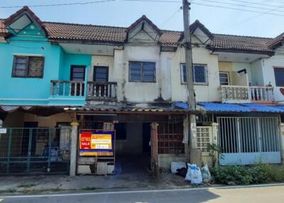 64 Sqm., 2 Beds, 2 Baths Townhouse listed for ฿ 760,000.