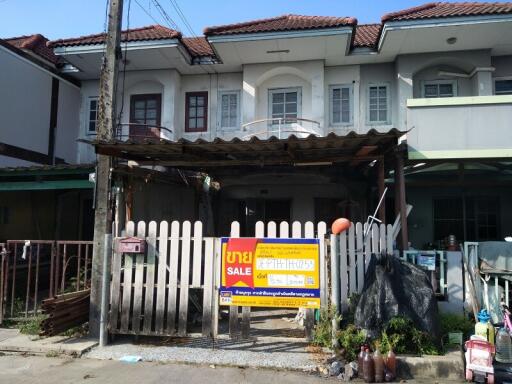 64 Sqm., 2 Beds, 2 Baths Townhouse listed for ฿ 760,000.