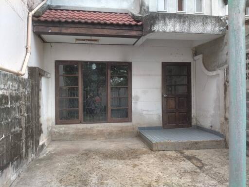 72 Sqm., 2 Beds, 2 Baths Townhouse listed for ฿ 760,000.