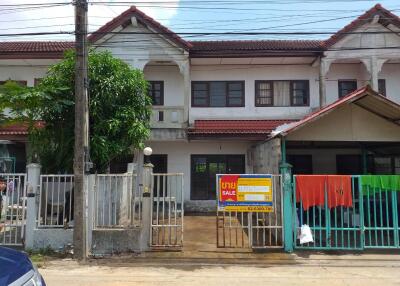 72 Sqm., 2 Beds, 2 Baths Townhouse listed for ฿ 760,000.