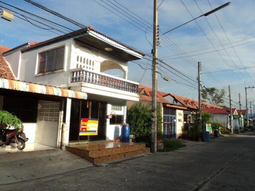 68 Sqm., 1 Bed, 1 Bath Townhouse listed for ฿ 840,000.