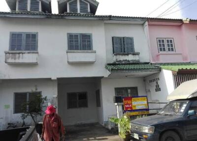 70 Sqm., 1 Bed, 1 Bath Townhouse listed for ฿ 840,000.