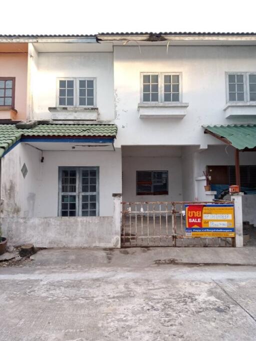 72 Sqm., 3 Beds, 2 Baths Townhouse listed for ฿ 840,000.