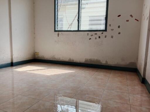 72 Sqm., 3 Beds, 2 Baths Townhouse listed for ฿ 840,000.