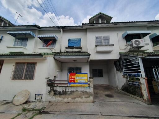 70 Sqm., 3 Beds, 1 Bath Townhouse listed for ฿ 840,000.