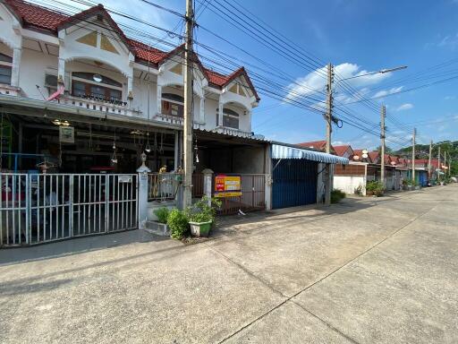 80 Sqm., 1 Bed, 1 Bath Townhouse listed for ฿ 760,000.