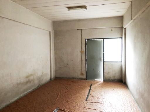 64 Sqm., 2 Beds, 2 Baths Townhouse listed for ฿ 680,000.