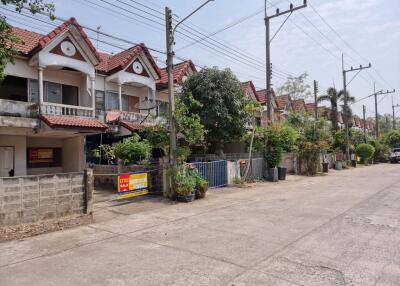 119 Sqm., 2 Beds, 2 Baths Townhouse listed for ฿ 680,000.