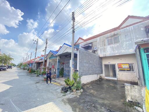 64 Sqm., 2 Beds, 2 Baths Townhouse listed for ฿ 713,000.
