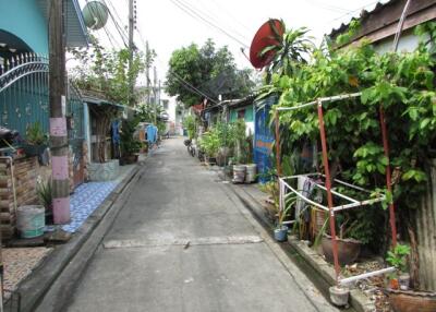 84 Sqm., 1 Bed, 1 Bath Townhouse listed for ฿ 713,000.