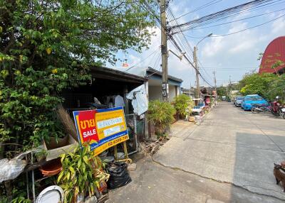 84 Sqm., 1 Bed, 1 Bath Townhouse listed for ฿ 713,000.