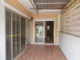 90 Sqm., 1 Bed, 1 Bath Townhouse listed for ฿ 713,000.