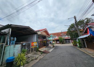 72 Sqm., 2 Beds, 1 Bath Townhouse listed for ฿ 788,000.