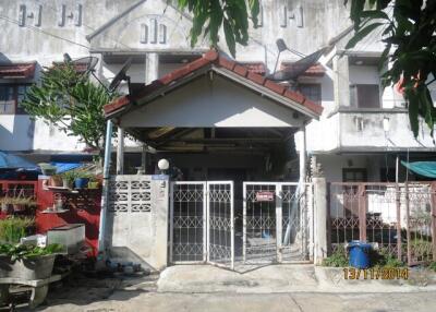 64 Sqm., 2 Beds, 2 Baths Townhouse listed for ฿ 684,000.
