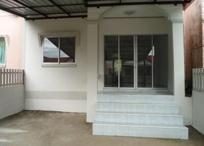131 Sqm., 2 Beds, 1 Bath Townhouse listed for ฿ 747,000.
