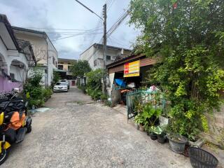 68 Sqm., 1 Bed, 1 Bath Townhouse listed for ฿ 735,000.