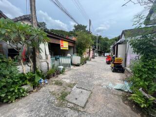 68 Sqm., 1 Bed, 1 Bath Townhouse listed for ฿ 735,000.